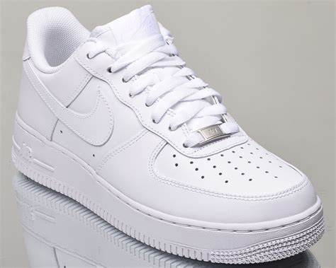 nike schuhe af1 weiß glänzendes logo|White Nike Air Force 1 Shoes .